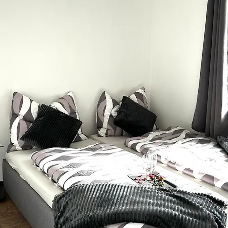 Daire Zentrales Mit Balkon