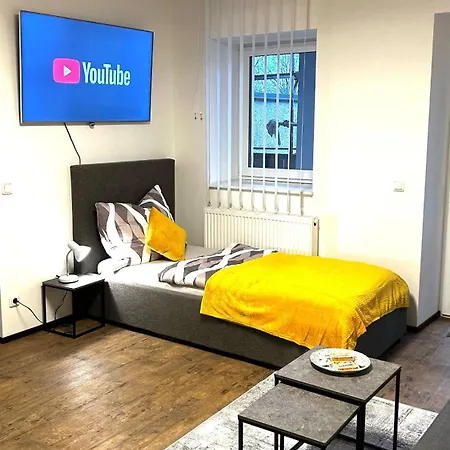 Zentrales Mit Balkon *