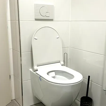 Apartment Zentrales Mit Balkon *