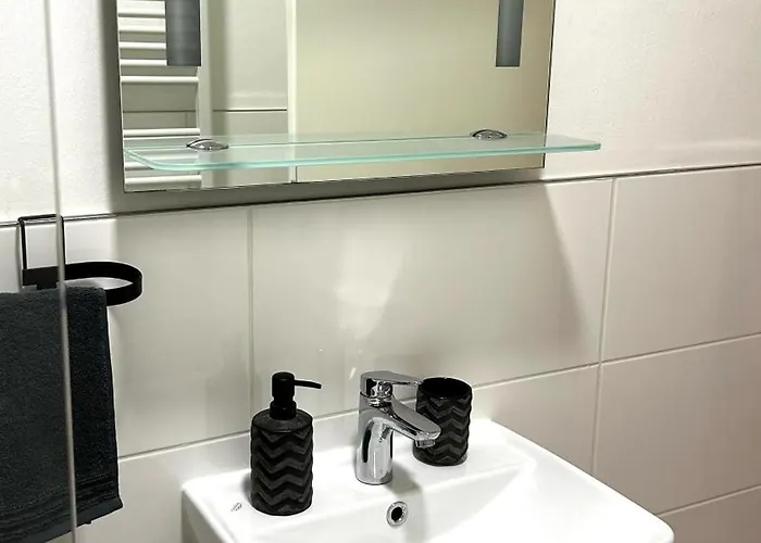 Zentrales Mit Balkon Daire